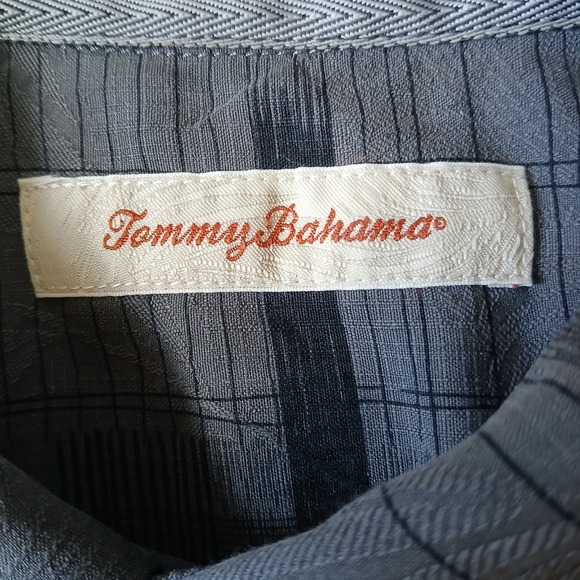Tommy Bahama 100% Silk Casual Button Down Shirt Men's Size Medium - Picture 3 of 4